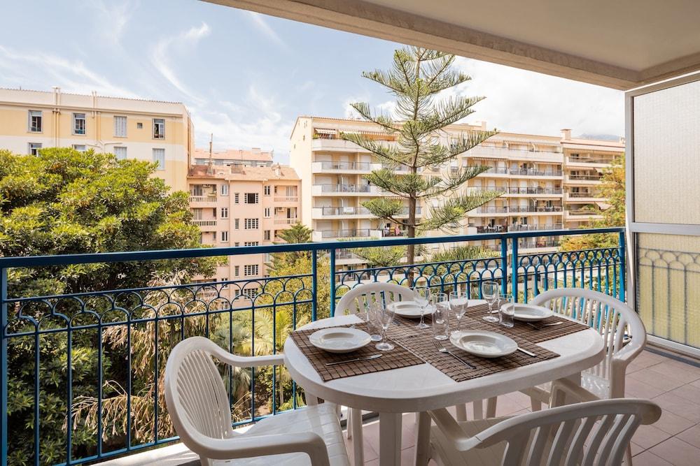 Residence Pierre & Vacances Les Rivages Du Parc Menton Buitenkant foto