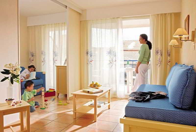 Residence Pierre & Vacances Les Rivages Du Parc Menton Buitenkant foto